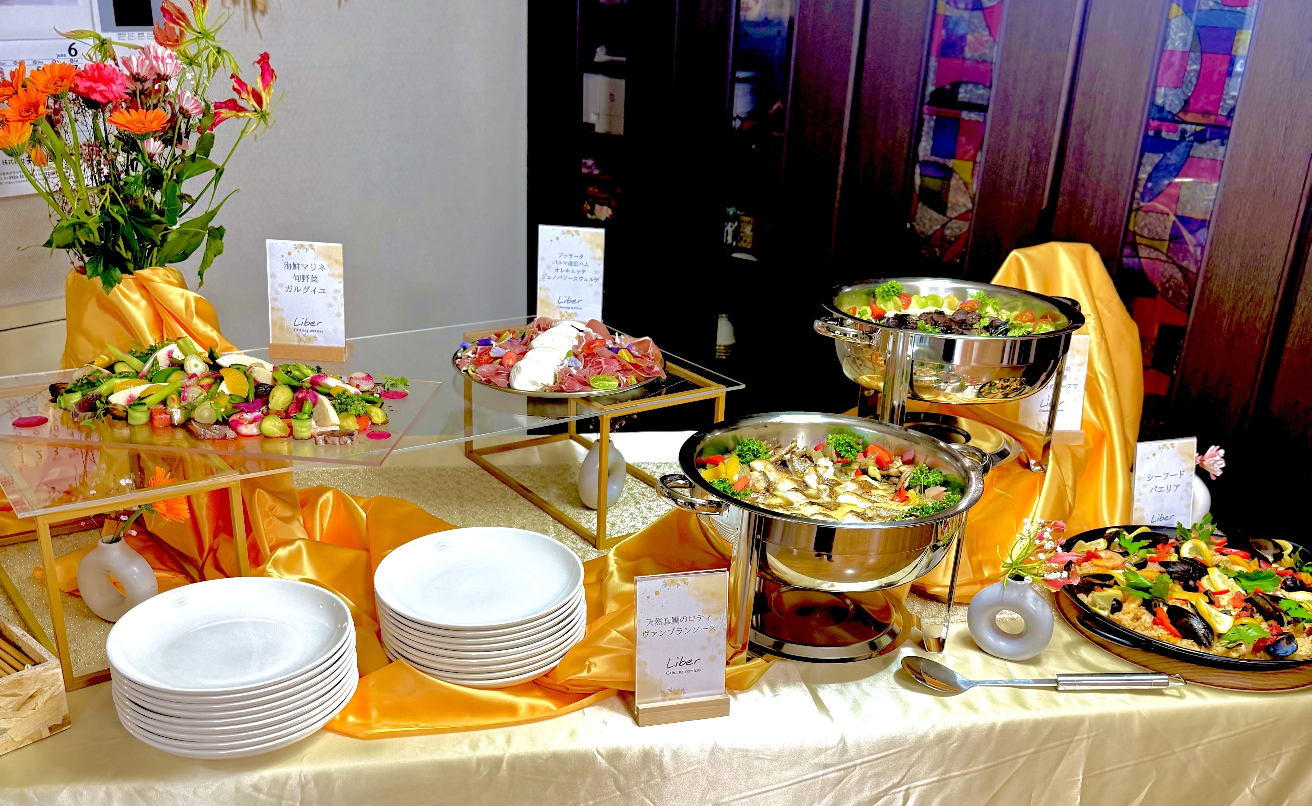 リベルのブッフェ料理の画像